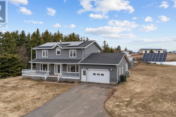 Bath (# pieces 1-6) - 37 Franks Lane, Souris West, PE C0A2B0 Photo 5