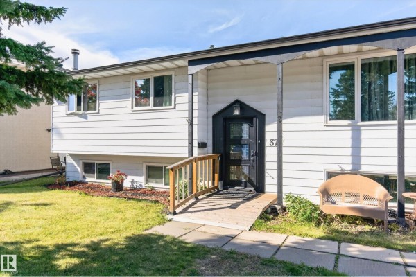 Dining room - 37 Graham Rd, Sherwood Park, AB T8A3N7 Photo 2