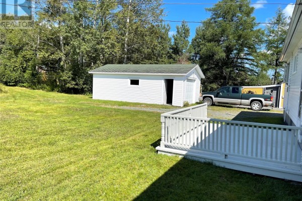 Bath (# pieces 1-6) - 37 Grenfell Heights, Grand Falls Windsor, NL A2A1W3 Photo 3
