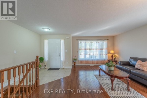 Kitchen - 37 Helen Drive E, Haldimand, ON N0A1H0 Photo 4