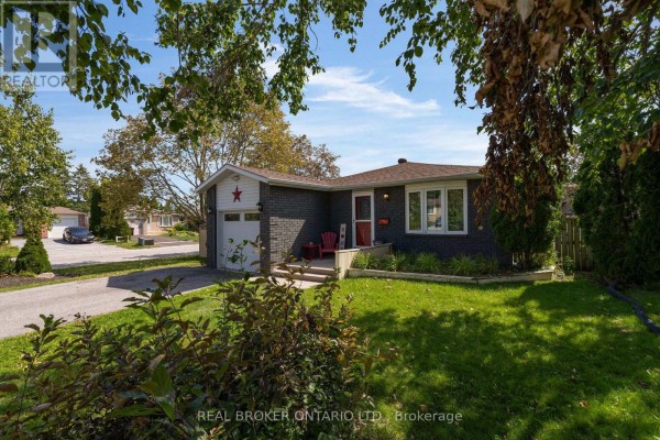 Dining room - 37 Hickling Trail, Barrie, ON L4M5S5 Photo 4