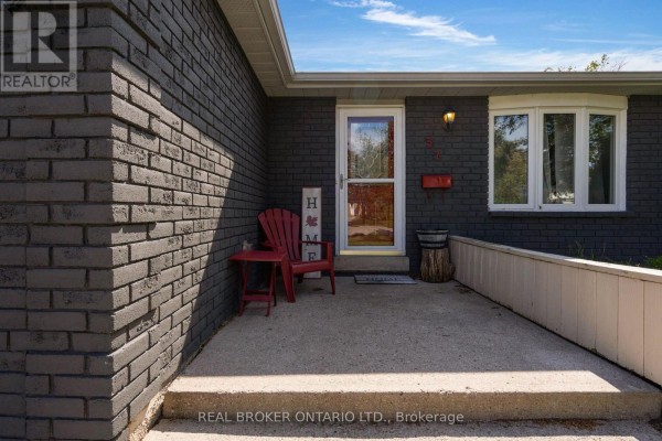 Kitchen - 37 Hickling Trail, Barrie, ON L4M5S5 Photo 5