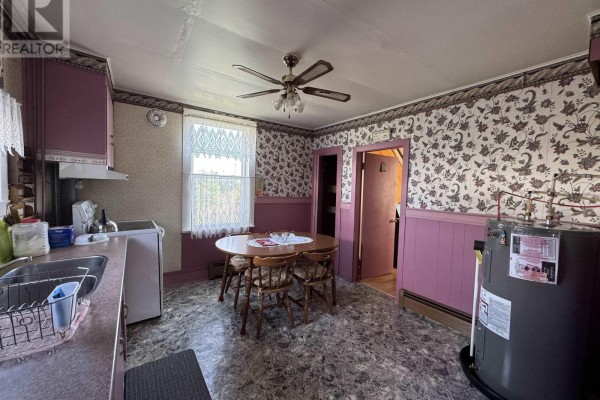Living room - 37 Kent Street, Louisbourg, NS B1C1G2 Photo 3
