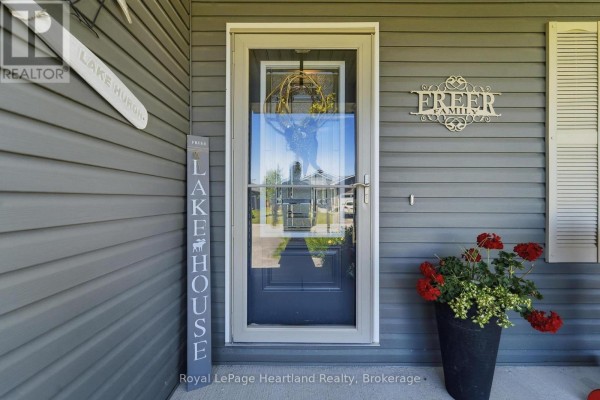 Kitchen - 37 Lake Breeze Drive, Ashfield Colborne Wawanosh, ON N7A0B7 Photo 4