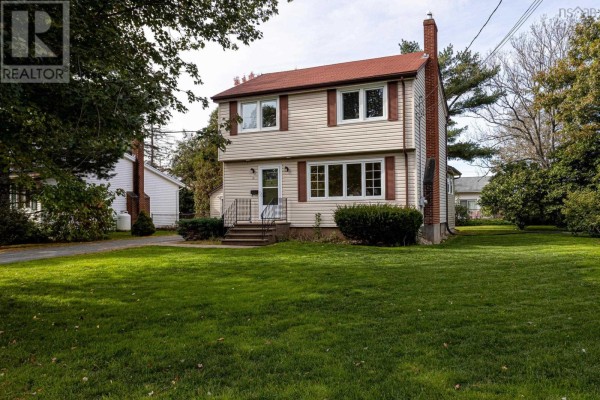 37 Lawson Avenue, Dartmouth
