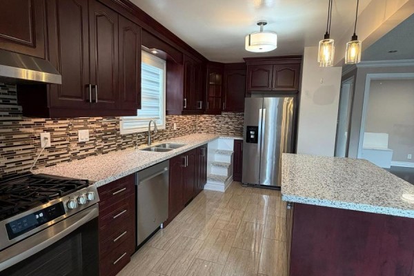 37 Lynvalley Crescent, Toronto Photo 5