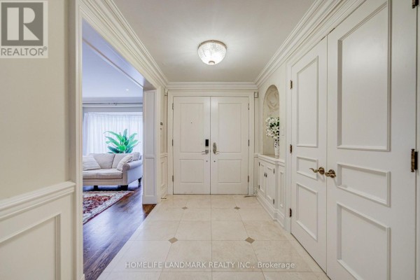 Family room - 37 Maimonides Court, Vaughan, ON L4J4X8 Photo 5