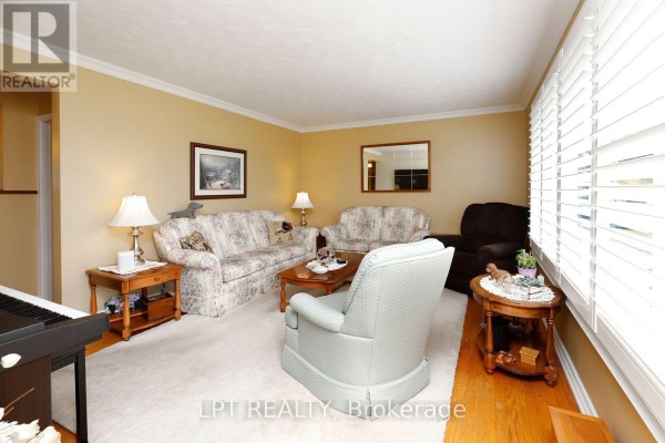 Bedroom 2 - 37 Mcgilvray Crescent W, Halton Hills, ON L7G1L7 Photo 5