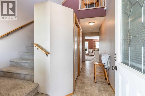 Kitchen - 37 Northlands Crescent Ne, Medicine Hat, AB T1C2A9 Photo 4