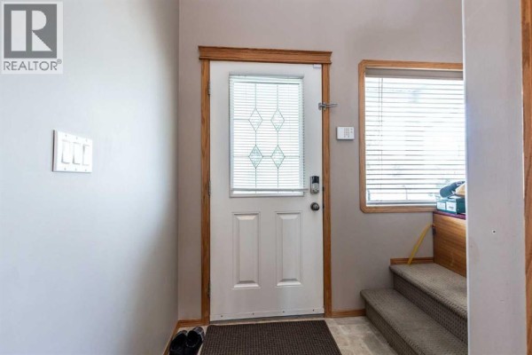 Laundry room - 37 Northlands Crescent Ne, Medicine Hat, AB T1C2A9 Photo 5