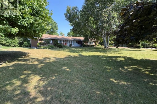 Playroom - 37 Park Lane, Lambton Shores, ON N0N1J0 Photo 2