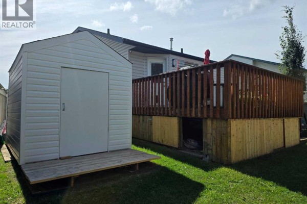 Bedroom - 37 Pinnacle Crescent, Grande Prairie, AB T8W2P6 Photo 5
