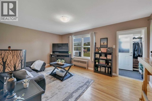 4pc Bathroom - 37 Poplar Crescent, Springbrook, AB T4S1V3 Photo 4