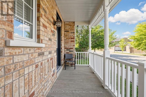 Laundry room - 37 Queen's Plate Drive, Markham, ON L6C2A9 Photo 4