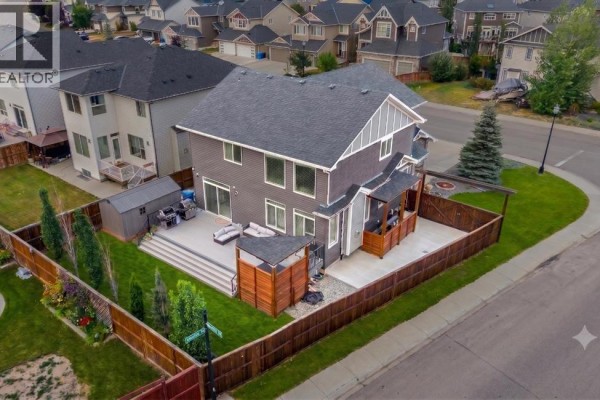 Dining room - 37 Rainbow Falls Boulevard, Chestermere, AB T1X0S9 Photo 3