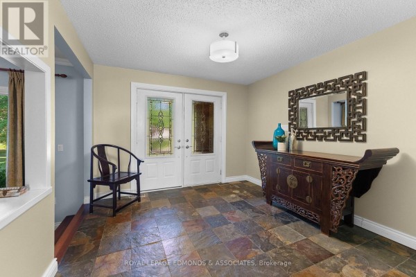 Bedroom 4 - 37 Selley Street, Petawawa, ON K8H3G9 Photo 5