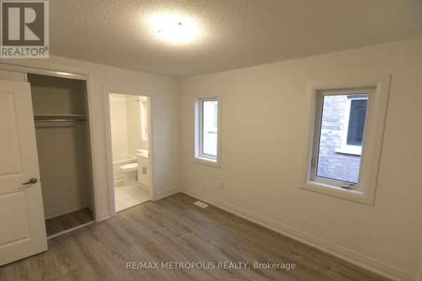 37 Shepherd Drive, Barrie, ON L9S2Z4 Photo 5