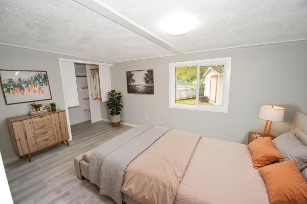 Bedroom 2 - 37 West View Bv Nw, Edmonton, AB T5S1T5 Photo 5