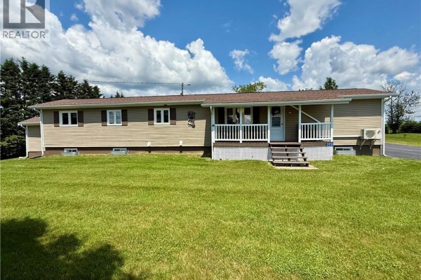 Family room - 370 Ch De L'eglise, Saint Andre, NB E3Y2X5 Photo 4