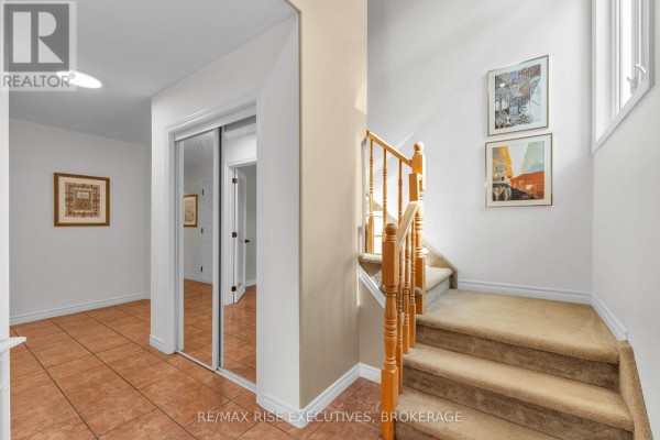 370 Cooke Crescent, Kingston, ON, photo 3