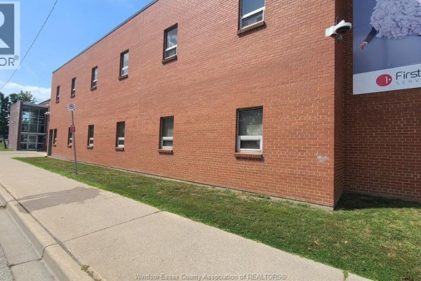 370 Erie Street East Unit# 2b, Windsor, ON N9A3X3 Photo 2