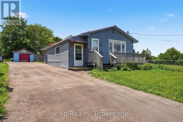 Kitchen - 370 Sidney Street, Belleville, ON K8P3Z6 Photo 2