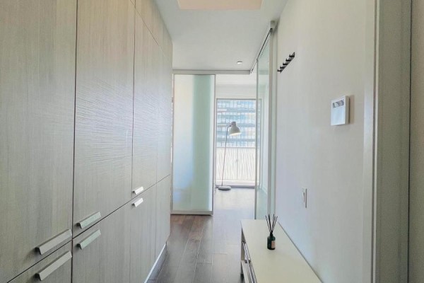 Den - 3701 - 50 Charles Street E, Toronto, ON M4Y0C3 Photo 4