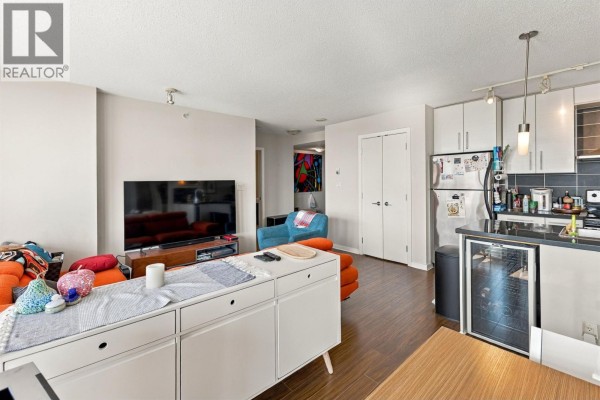 3701 188 Keefer Place, Vancouver, BC V6B0J1 Photo 5