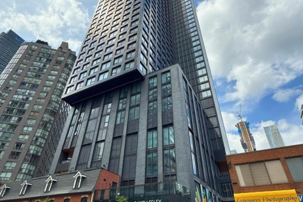 Den - 3702 - 8 Wellesley Street W, Toronto, ON M4Y0J5 Photo 5