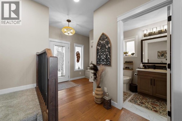 2pc Bathroom - 3702 76 Street, Camrose, AB T4V5E3 Photo 4