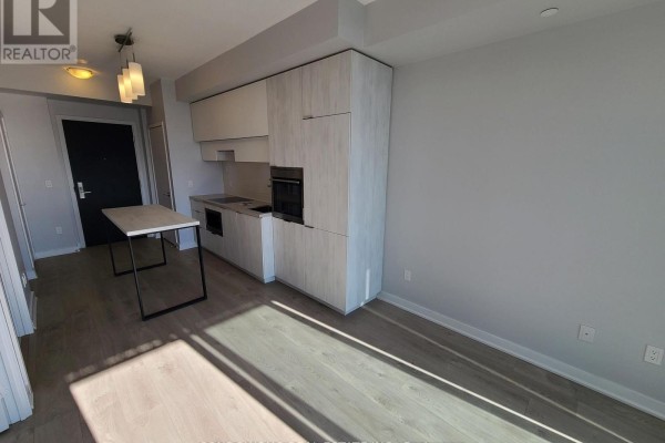 Kitchen - 3704 - 8 Eglinton Avenue E, Toronto, ON M4P0C1 Photo 2