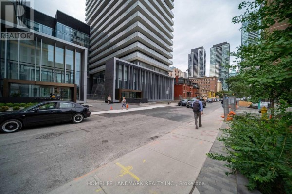 Kitchen - 3705 - 50 Charles Street E, Toronto, ON M4Y0C3 Photo 3