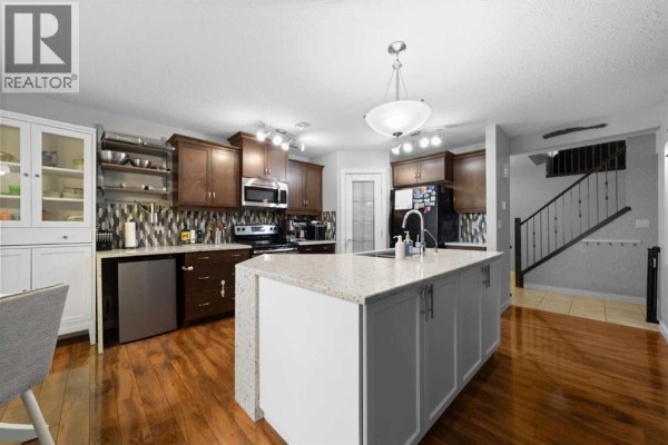 3pc Bathroom - 3706 76 Street, Camrose, AB T4V5E3 Photo 5