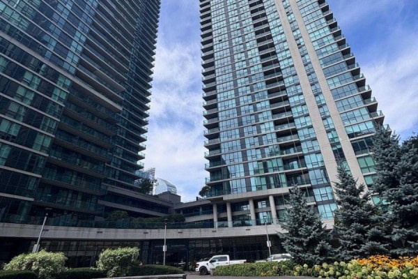 3707 - 16 Harbour Street, Toronto, ON, photo 2