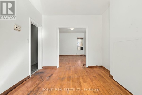Bedroom - 371 Brock Avenue, Toronto, ON M6H3N5 Photo 4