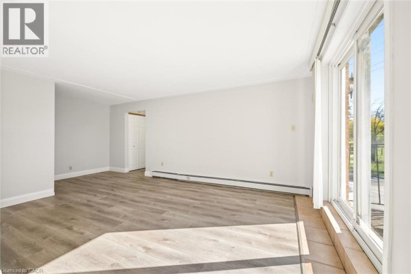 371 Dale Crescent Unit# 4, Waterloo, ON N2J3Y6 Photo 5