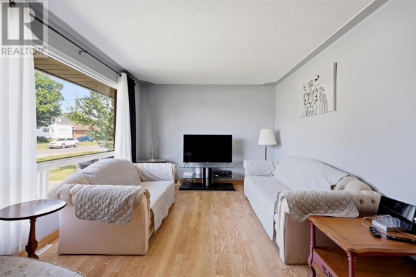 371 Doncaster Rd, Sault Ste  Marie, ON, photo 3