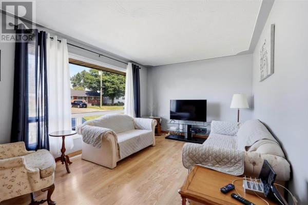 Primary Bedroom - 371 Doncaster Rd, Sault Ste  Marie, ON P6C2V1 Photo 4