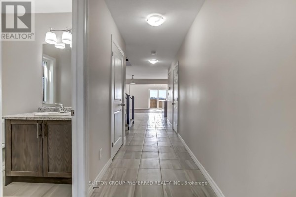 Loft - 371 Kennington Way, London South, ON N6L0H4 Photo 3
