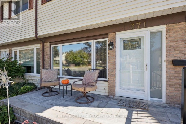 Dining room - 371 Ormond Drive, Oshawa, ON L1K1J3 Photo 2