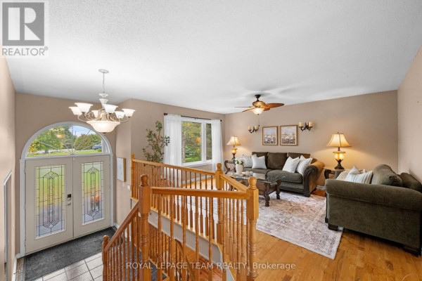 Living room - 3710 Gauthier Street, Clarence Rockland, ON K0A1E0 Photo 2