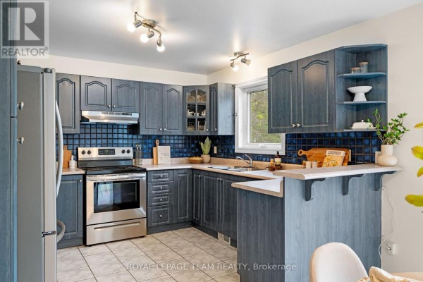 Foyer - 3710 Gauthier Street, Clarence Rockland, ON K0A1E0 Photo 3