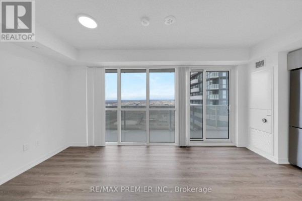 3712 - 195 Commerce Street, Vaughan, ON L4K0P9 Photo 4