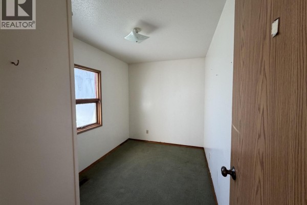 Bedroom 2 - 3715 2nd Avenue, Smithers, BC V0J2N0 Photo 4