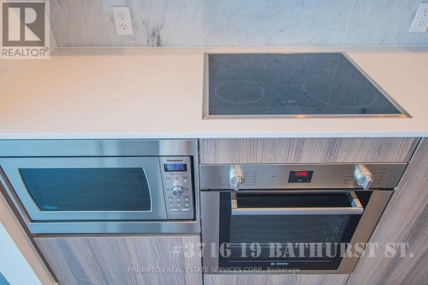 Kitchen - 3716 - 19 Bathurst Street, Toronto, ON M5V0N1 Photo 3
