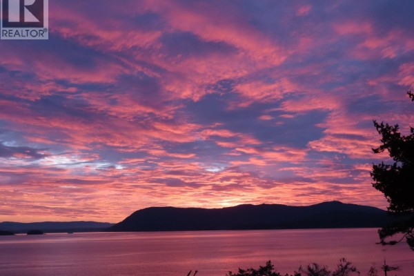 37189 Schooner Way, Pender Island, BC V0N2M2 Photo 5