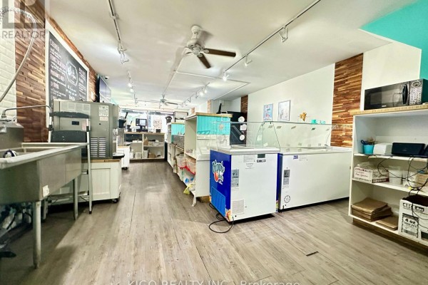 372 Danforth Avenue, Toronto, ON M4K1N8 Photo 4
