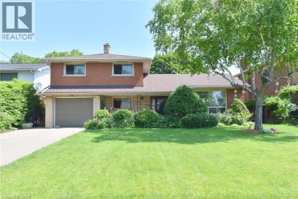 372 Fennell Avenue W, Hamilton, ON, photo 2