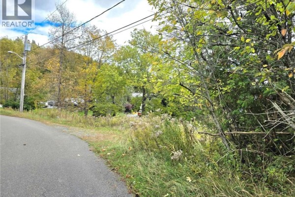 372 Highland Road, Saint John, NB E2K1R1 Photo 3