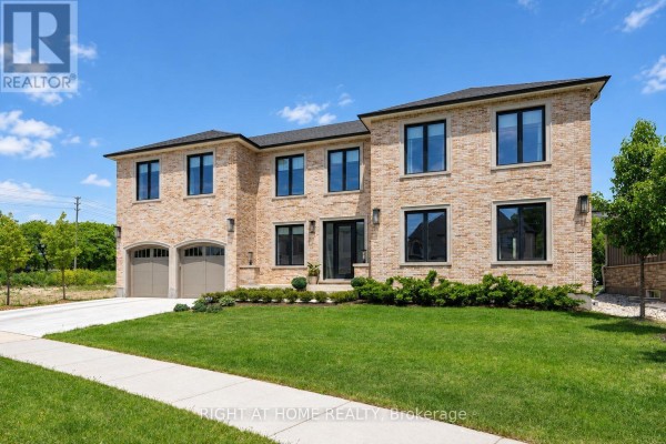 372 Manhattan Drive, London South, ON, photo 2